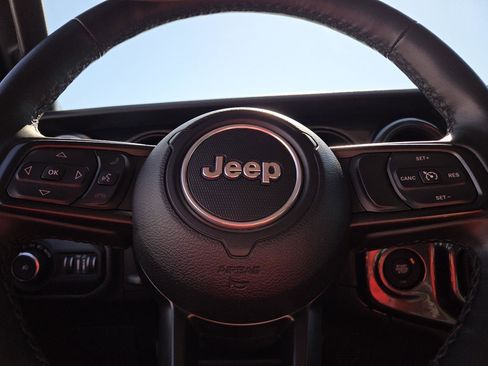 Used 2021 Jeep Wrangler Unlimited Sport AWD/4WD image 18