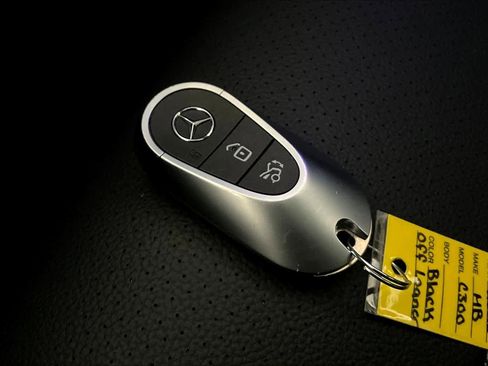 Used 2025 Mercedes-Benz C 300 4MATIC Sedan image 14