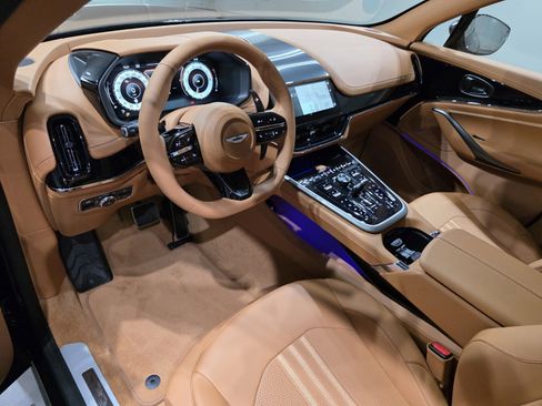 New 2026 Aston Martin DBX 707 image 3