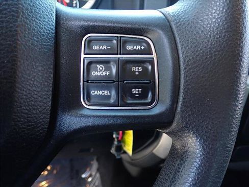 Used 2019 RAM 1500 Classic SLT AWD/4WD image 13