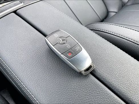 Used 2025 Mercedes-Benz CLA 250 4MATIC image 38