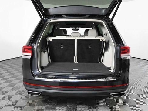 Certified 2023 Volkswagen Atlas SE w/ Panoramic Sunroof Package FWD image 9
