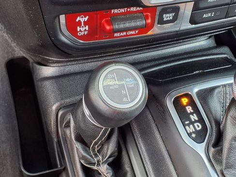 Used 2021 Jeep Wrangler Unlimited Rubicon 4xe w/ Cold Weather Group AWD/4WD image 31