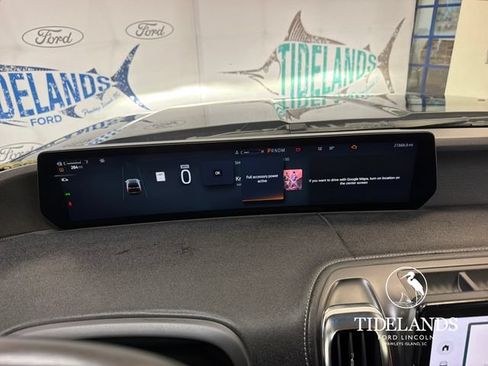 Certified 2025 Ford Expedition Platinum w/ Driver's Package AWD/4WD image 19