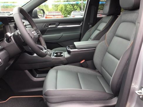 New 2026 GMC Terrain AT4 w/ Convenience Package III image 30