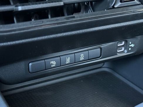 New 2025 Dodge Charger Daytona R/T w/ Quick Order Package 25M R/T image 17