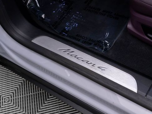 Certified 2025 Porsche Macan 4 Electric AWD/4WD image 15