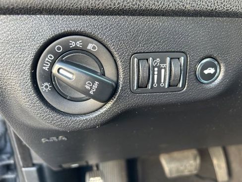 Used 2019 Dodge Charger GT RWD image 18