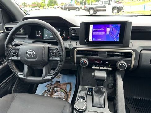 Used 2025 Toyota Tacoma SR AWD/4WD image 19