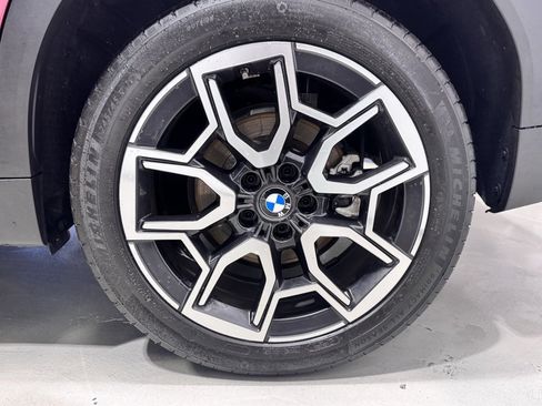 Certified 2025 BMW X2 xDrive28i image 12