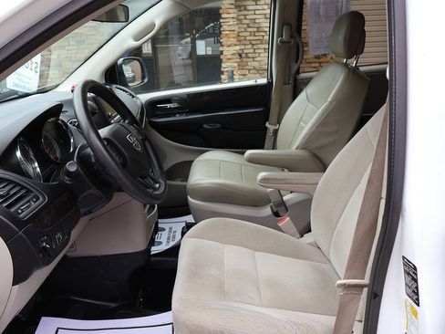 Used 2017 Dodge Grand Caravan SE w/ Power Window Group FWD image 22