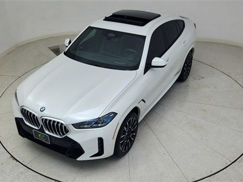 Used 2024 BMW X6 xDrive40i w/ Premium Package image 83