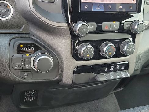 New 2026 RAM 1500 Tradesman AWD/4WD image 18