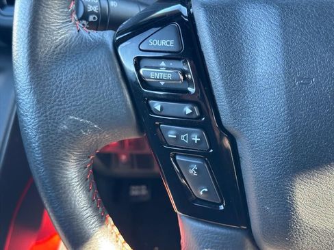 Used 2025 Nissan Frontier Pro-X image 17