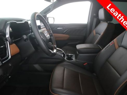 Used 2024 GMC Canyon AT4 w/ AT4 Premium Package image 16