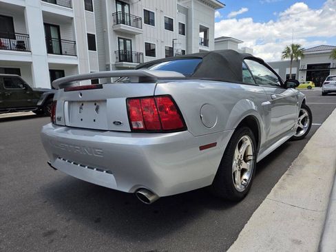 Used 2004 Ford Mustang GT RWD image 11