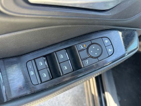 Used 2024 Nissan Rogue SV AWD/4WD image 43