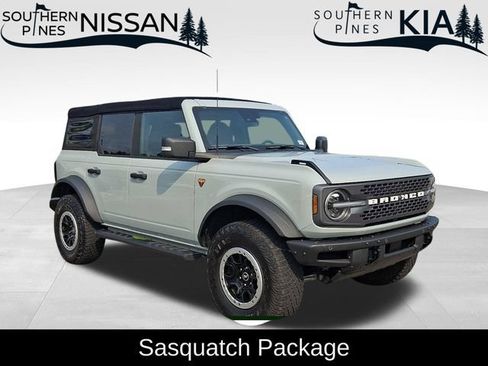 Used 2022 Ford Bronco Badlands AWD/4WD image 1