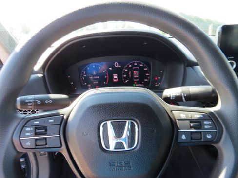 Used 2025 Honda Accord SE image 21