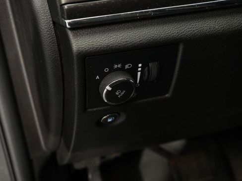 Used 2018 Jeep Grand Cherokee Limited AWD/4WD image 25