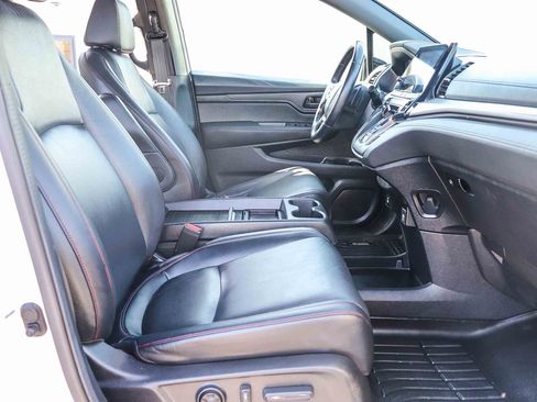 Used 2024 Honda Odyssey Sport image 18