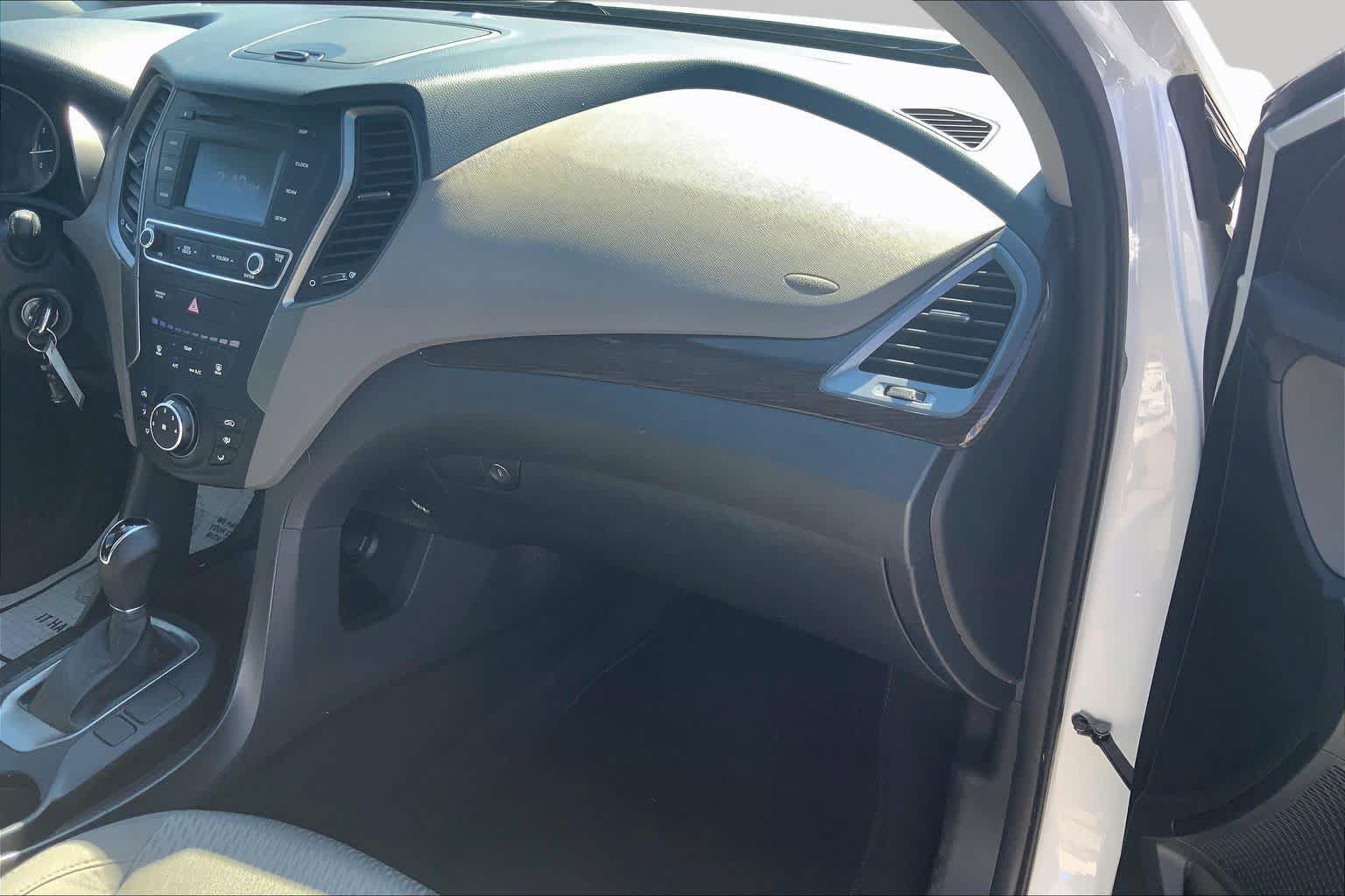 Used 2018 Hyundai Santa Fe Sport FWD image 19