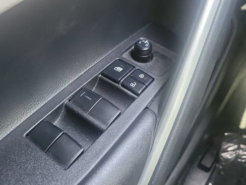 Certified 2025 Toyota Corolla Cross L FWD image 18