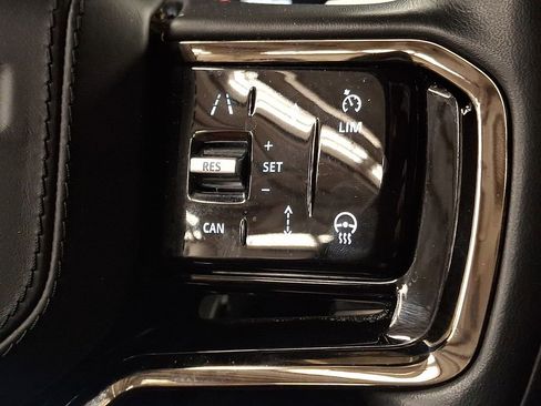 Used 2023 Land Rover Range Rover Sport SE Dynamic image 18