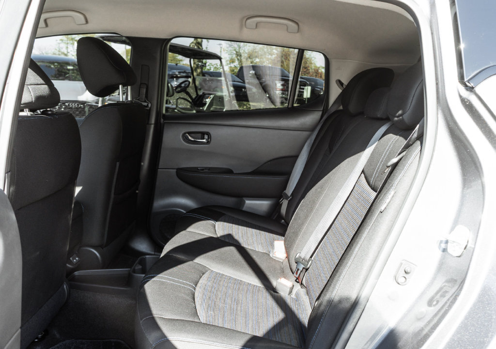 Used 2025 Nissan Leaf S FWD image 22