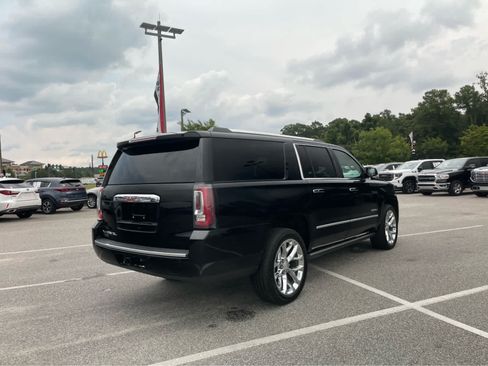 Used 2019 GMC Yukon XL Denali w/ Denali Ultimate Package AWD/4WD image 5