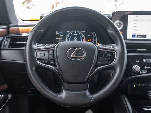 Used 2025 Lexus ES 350 w/ Accessory Package (Z2) FWD image 14
