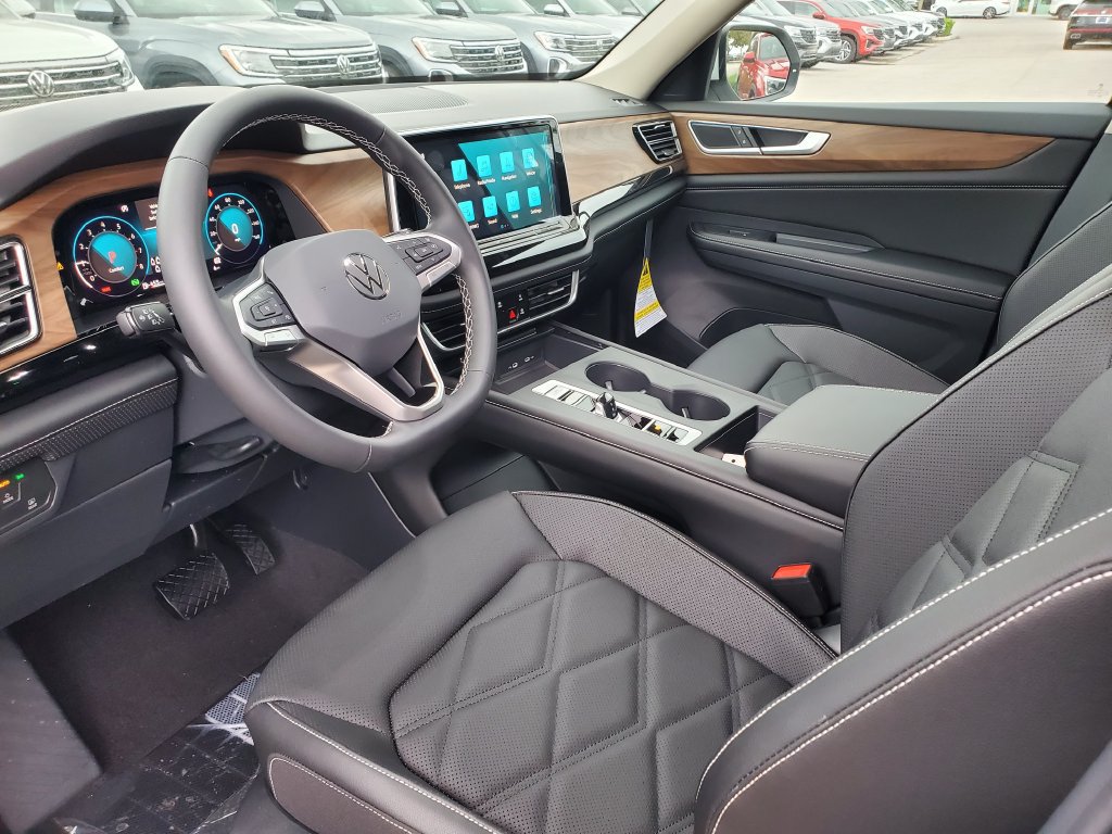 New 2026 Volkswagen Atlas SE FWD image 8
