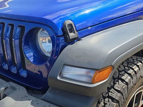 Used 2018 Jeep Wrangler Unlimited Sport S image 9