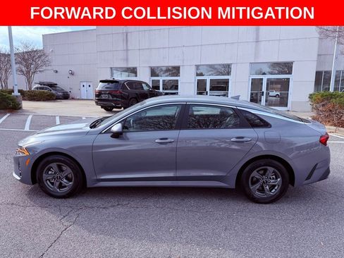 Used 2022 Kia K5 LX image 4