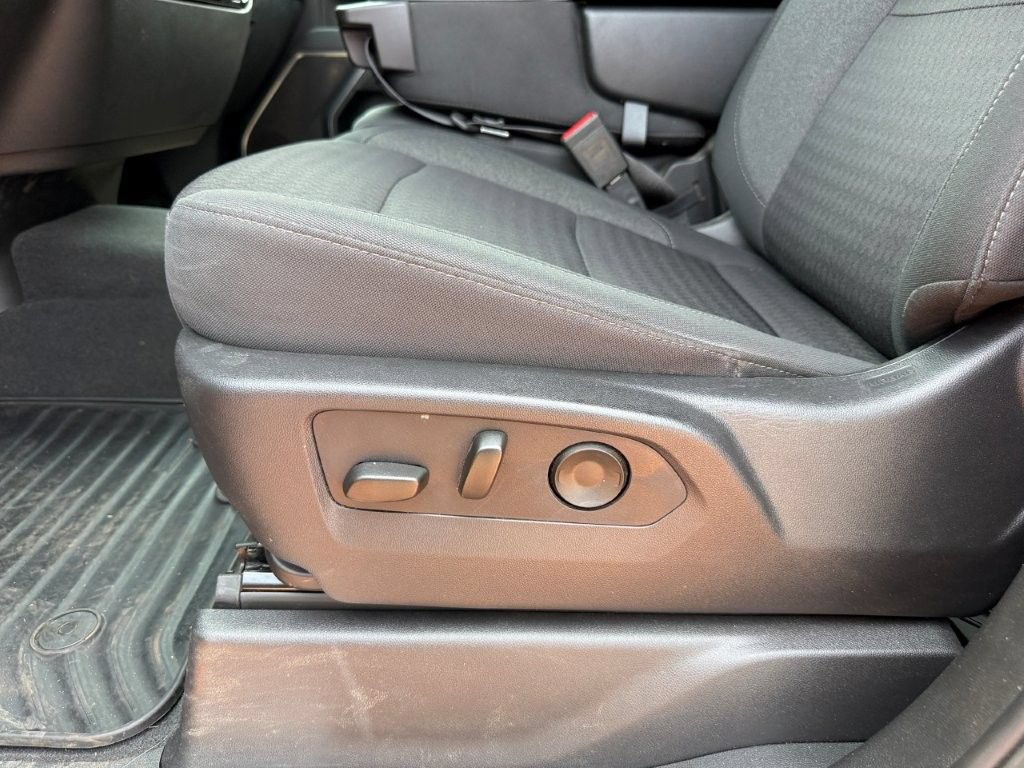 Used 2025 Chevrolet Silverado 2500 LT w/ Safety Package AWD/4WD image 15