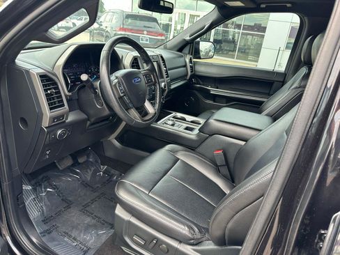 Used 2020 Ford Expedition XLT w/ Equipment Group 202A RWD image 18