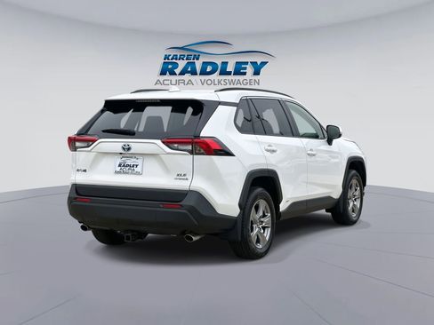 Used 2024 Toyota RAV4 XLE w/ Convenience Package image 2