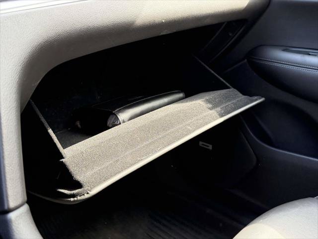 Used 2023 Cadillac XT6 Premium Luxury w/ LPO, Floor Liner Package AWD/4WD image 38