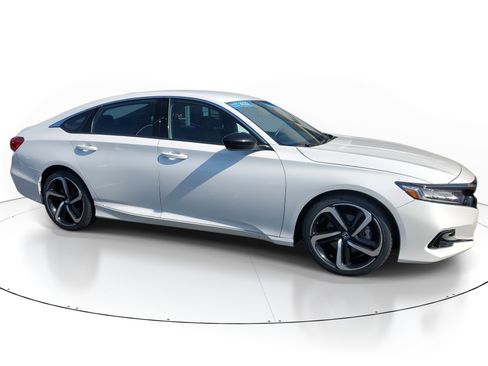 Used 2022 Honda Accord Sport image 3