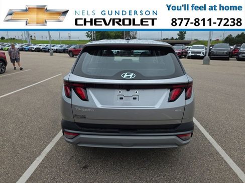 Used 2025 Hyundai Tucson SE image 6