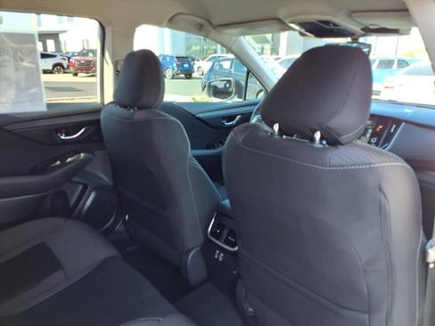 Used 2025 Subaru Outback Premium image 19