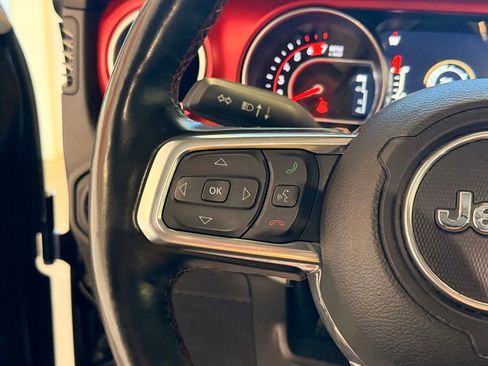 Used 2022 Jeep Wrangler Unlimited Rubicon w/ LED Lighting Group AWD/4WD image 25