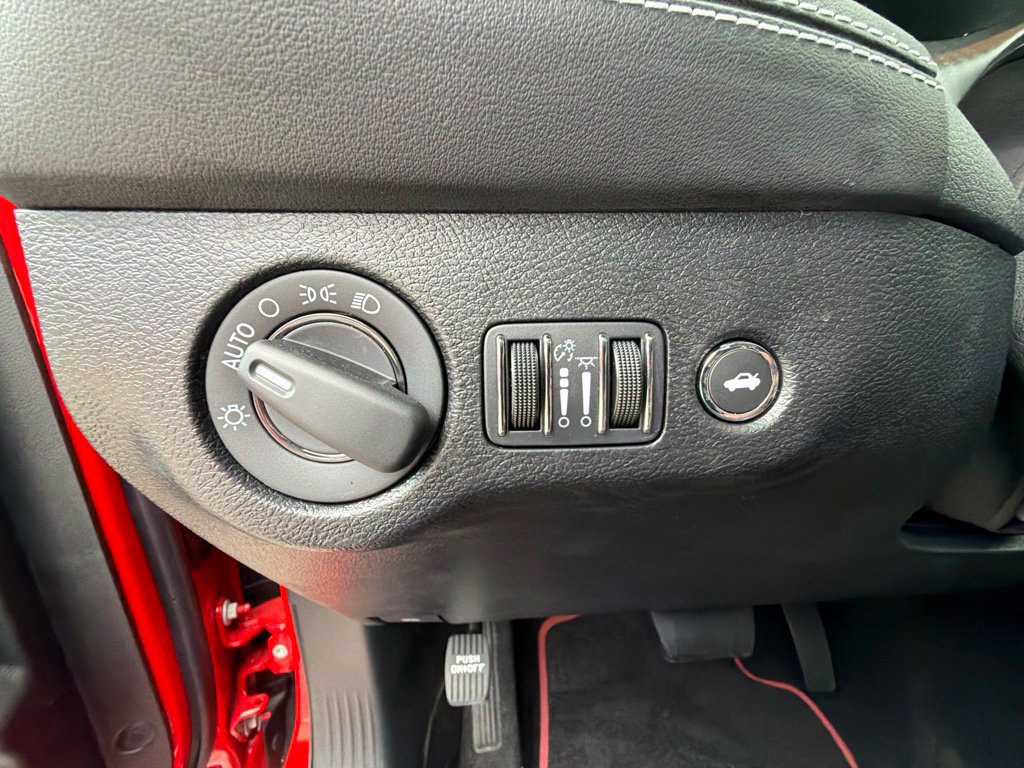 Used 2023 Dodge Challenger SRT Hellcat RWD image 18