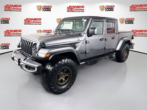 Used 2022 Jeep Gladiator Sport image 14