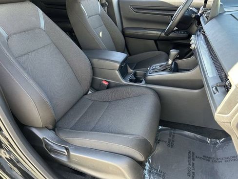 Used 2025 Honda CR-V LX image 11