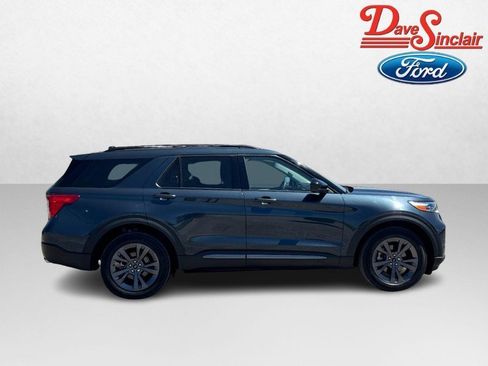 Used 2024 Ford Explorer XLT w/ Equipment Group 202A AWD/4WD image 5