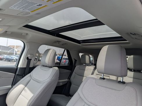 New 2025 Ford Explorer Active w/ Active Comfort Package AWD/4WD image 5