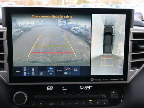 Used 2022 Toyota Tundra Limited image 13