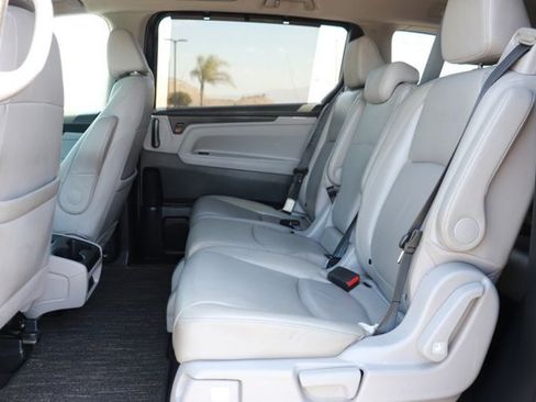 Used 2023 Honda Odyssey EX-L image 12