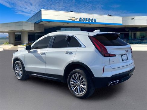 Used 2024 Cadillac XT4 Premium Luxury w/ Cold Weather Package image 7